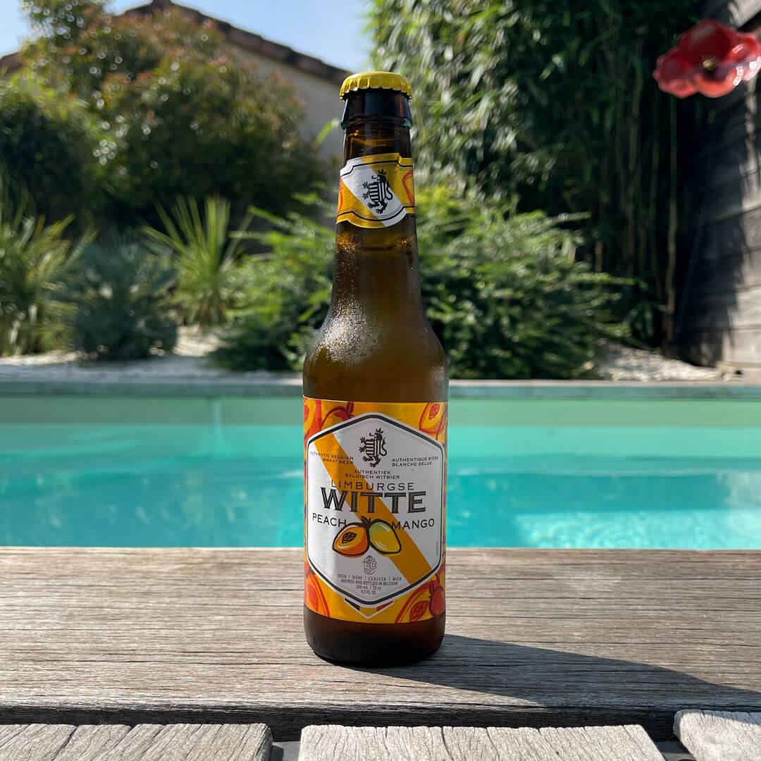 Une bière à base de peche et de mangue : la limburgse peach and mango